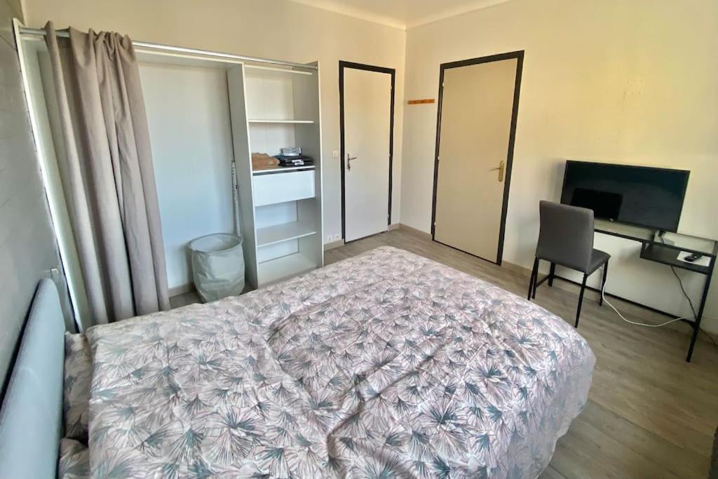 La Spacieuse - 4 - Rer C 10min - Paris Apartment